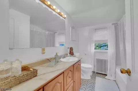 16 Kent Pl, North Plainfield, NJ 07063 photo 22