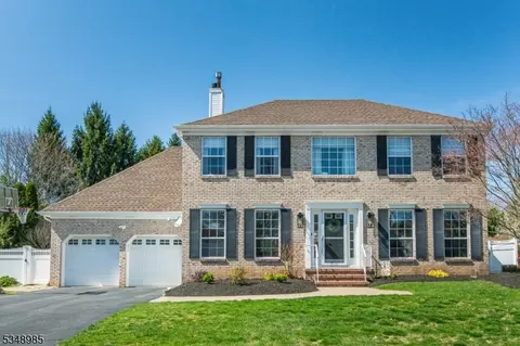 9 Watson Way, Mount Olive, NJ 07836