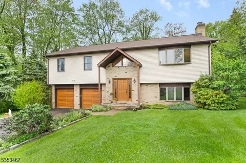 15 Marvin St, Dover, NJ 07801