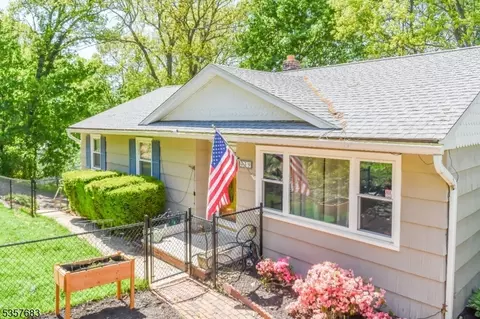 39 Ford Rd, Landing, NJ 07850