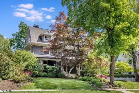 19 Brunswick Rd, Montclair, NJ 07042