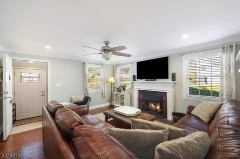 294 Mcmane Ave, Berkeley Heights, NJ 07922 photo 3