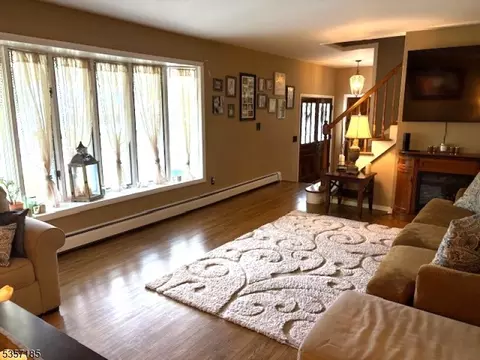 32 Northgate, Wanaque, NJ 07465 photo 3