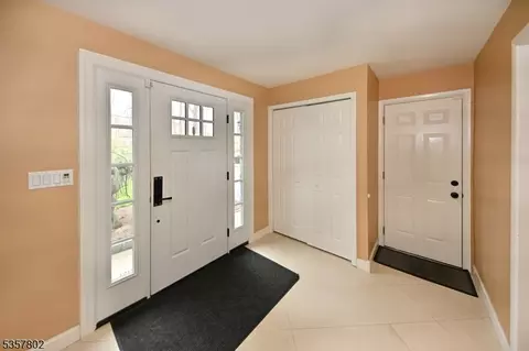 294 Mchenry Dr, Paramus, NJ 07652 photo 5