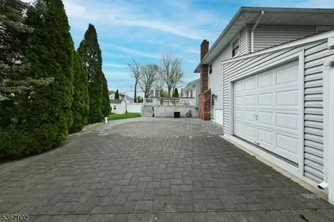 294 Mchenry Dr, Paramus, NJ 07652 photo 19