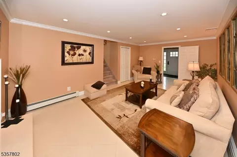 294 Mchenry Dr, Paramus, NJ 07652 photo 12