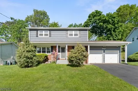 39 Circle Dr, Rockaway, NJ 07866