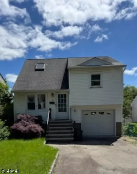 48 Dacotah Ave, Lake Hiawatha, NJ 07034