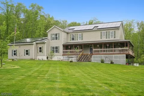 902 Sprout Hill Rd, Newton, NJ 07860