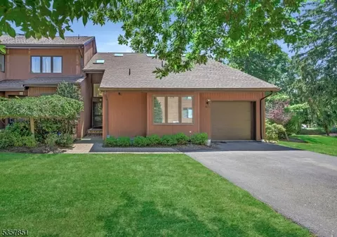 62 Mullarkey Dr, West Orange, NJ 07052