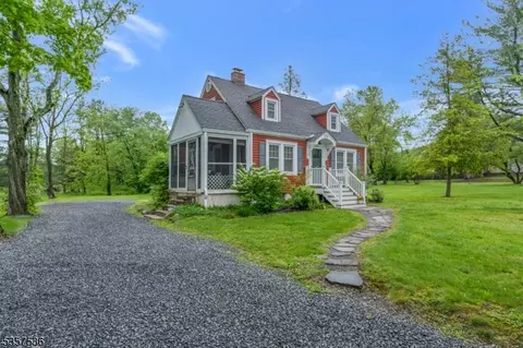 775 Chimney Rock Rd, Martinsville, NJ 08836