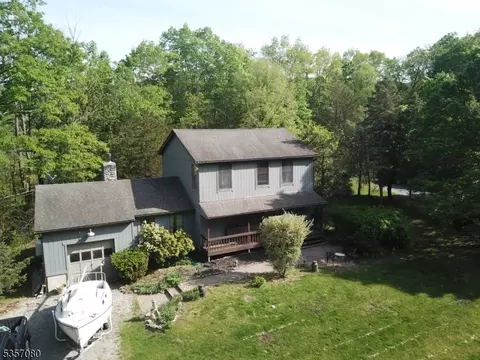 905 Homestead Dr, Newton, NJ 07860