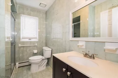 2 Stratton Dr, Wayne, NJ 07470 photo 31