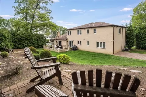 2 Stratton Dr, Wayne, NJ 07470 photo 6