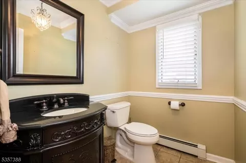 2 Stratton Dr, Wayne, NJ 07470 photo 28