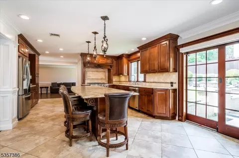 2 Stratton Dr, Wayne, NJ 07470 photo 17