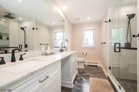 2 Stratton Dr, Wayne, NJ 07470 photo 35