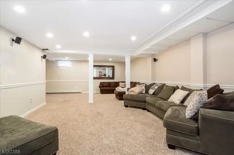2 Stratton Dr, Wayne, NJ 07470 photo 38
