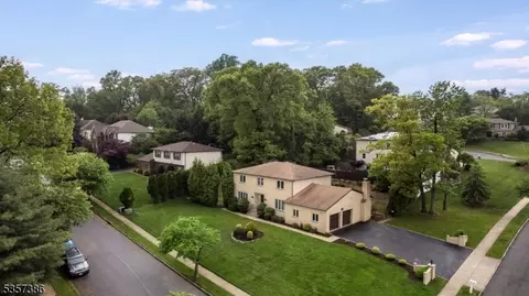 2 Stratton Dr, Wayne, NJ 07470 photo 8