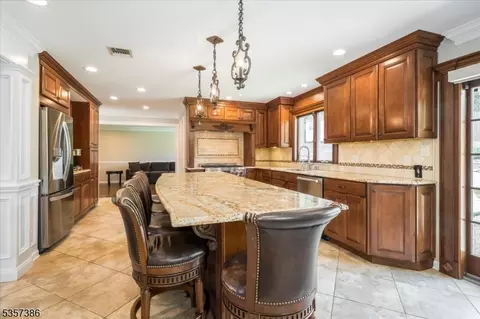 2 Stratton Dr, Wayne, NJ 07470 photo 18