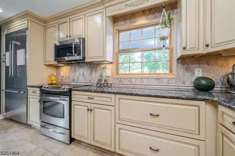 11 Young Dr, Stanhope, NJ 07874 photo 14