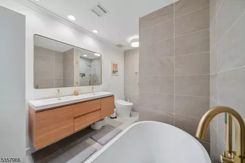 33 Eggers Ct, Summit, NJ 07901 photo 16