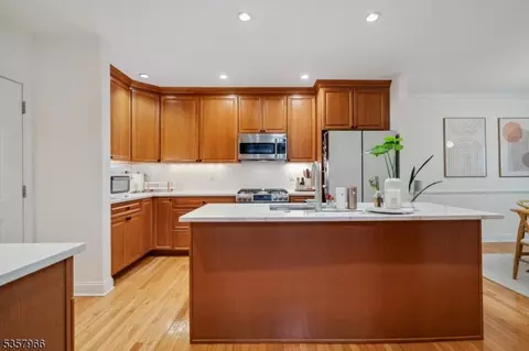 33 Eggers Ct, Summit, NJ 07901 photo 11