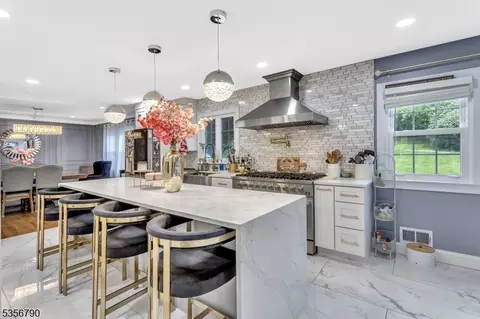 1051 Washington Valley Rd, Basking Ridge, NJ 07920