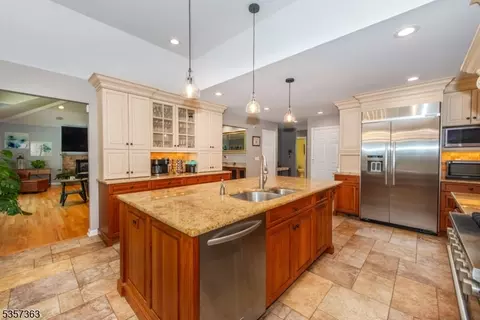 20 Manor Dr, Wayne, NJ 07470 photo 13