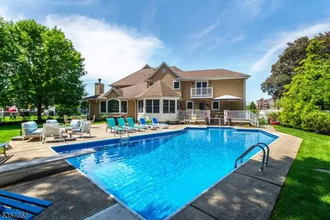 20 Manor Dr, Wayne, NJ 07470 photo 39
