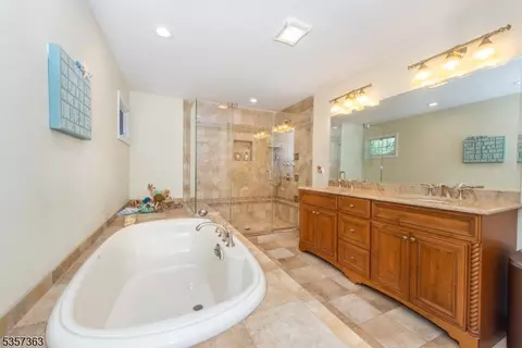 20 Manor Dr, Wayne, NJ 07470 photo 24