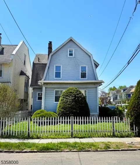 332 Chilton St, Elizabeth, NJ 07208
