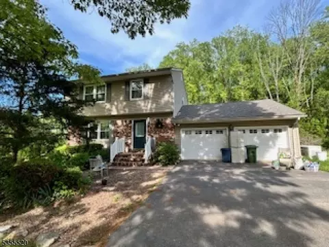 1392 Ridge Rd, Phillipsburg, NJ 08865