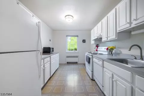 55 Troy Dr # A, Springfield, NJ 07081 photo 7