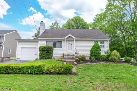25 Pequannock Ave, Pequannock Twp, NJ 07440