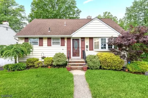 111 E 5th Ave, Port Reading, NJ 07064