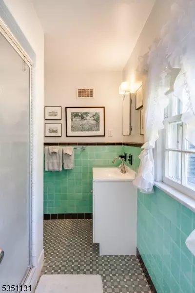 19 Hickory Rd, Summit, NJ 07901 photo 24