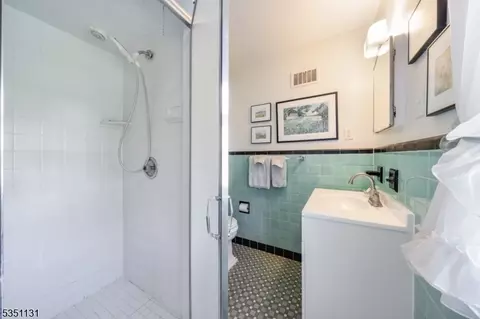 19 Hickory Rd, Summit, NJ 07901 photo 23