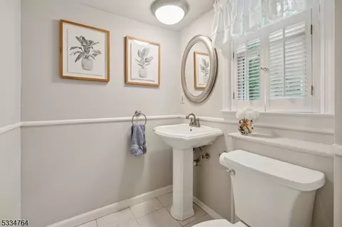 113 Sutton Dr, Berkeley Heights, NJ 07922 photo 8