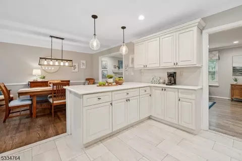 113 Sutton Dr, Berkeley Heights, NJ 07922 photo 13