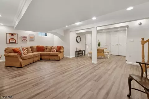 113 Sutton Dr, Berkeley Heights, NJ 07922 photo 23