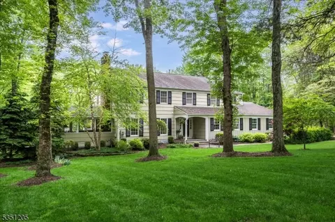 92 Bullion Rd, Basking Ridge, NJ 07920