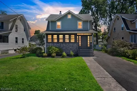 1293 Beaumont Ave, Teaneck, NJ 07666