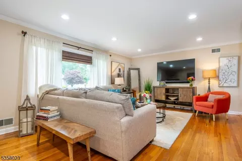 121 Baldwin Ter, Wayne, NJ 07470 photo 6
