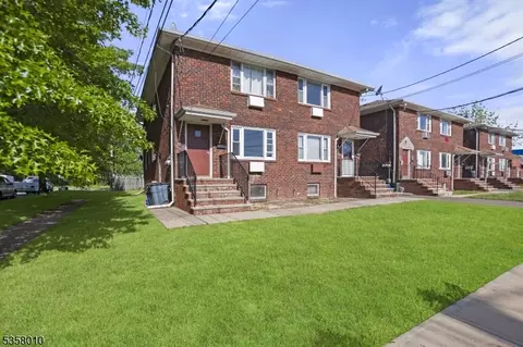 11 Pekola Ter, Carteret, NJ 07008
