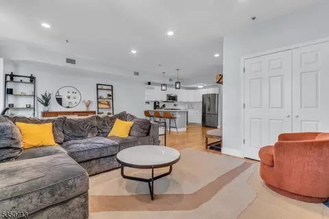 521 Adams St #2, Hoboken, NJ 07030