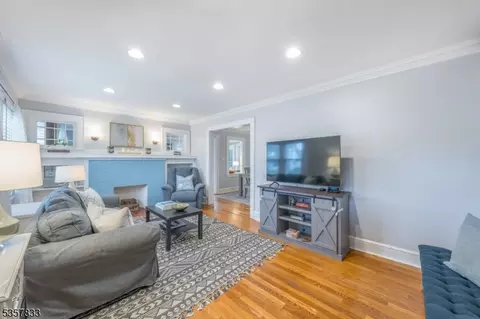 15 Alvin Ter, Springfield, NJ 07081 photo 4