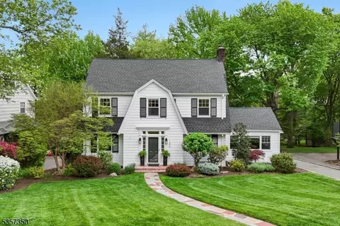 186 Mayhew Dr, South Orange Village, NJ 07079