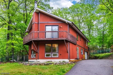 1012 Green Pond Rd, Newfoundland, NJ 07435