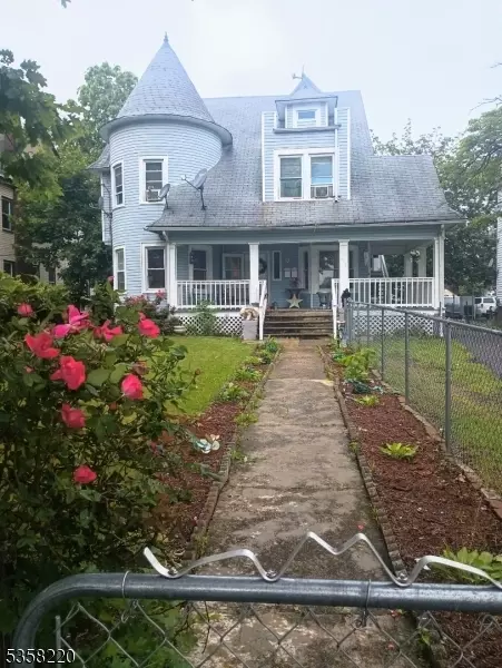 946 W 7th St, Plainfield, NJ 07063